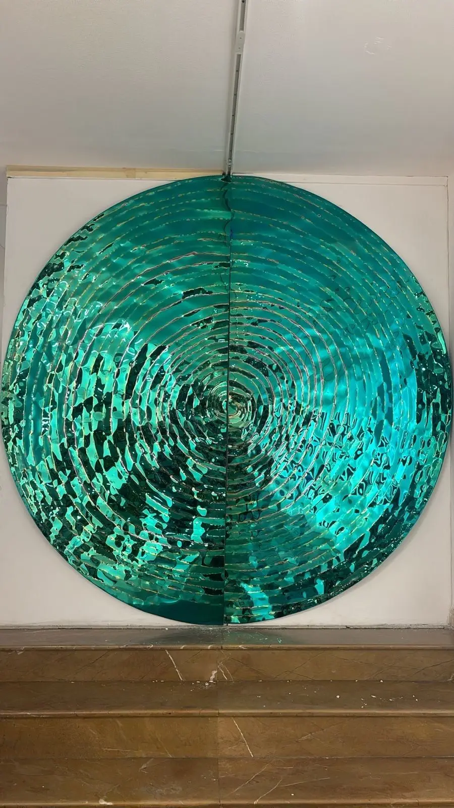 Mirror-finish metal work